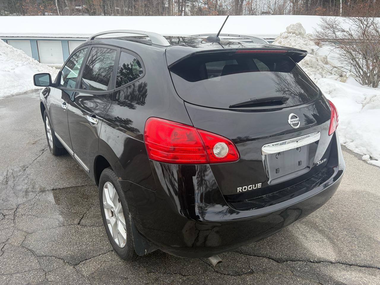 Nissan Rogue SV AWD 2011