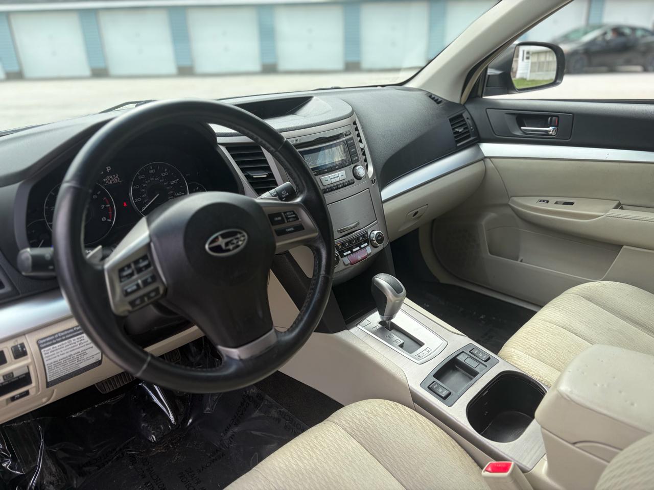 Subaru Outback 2.5i Premium 2012
