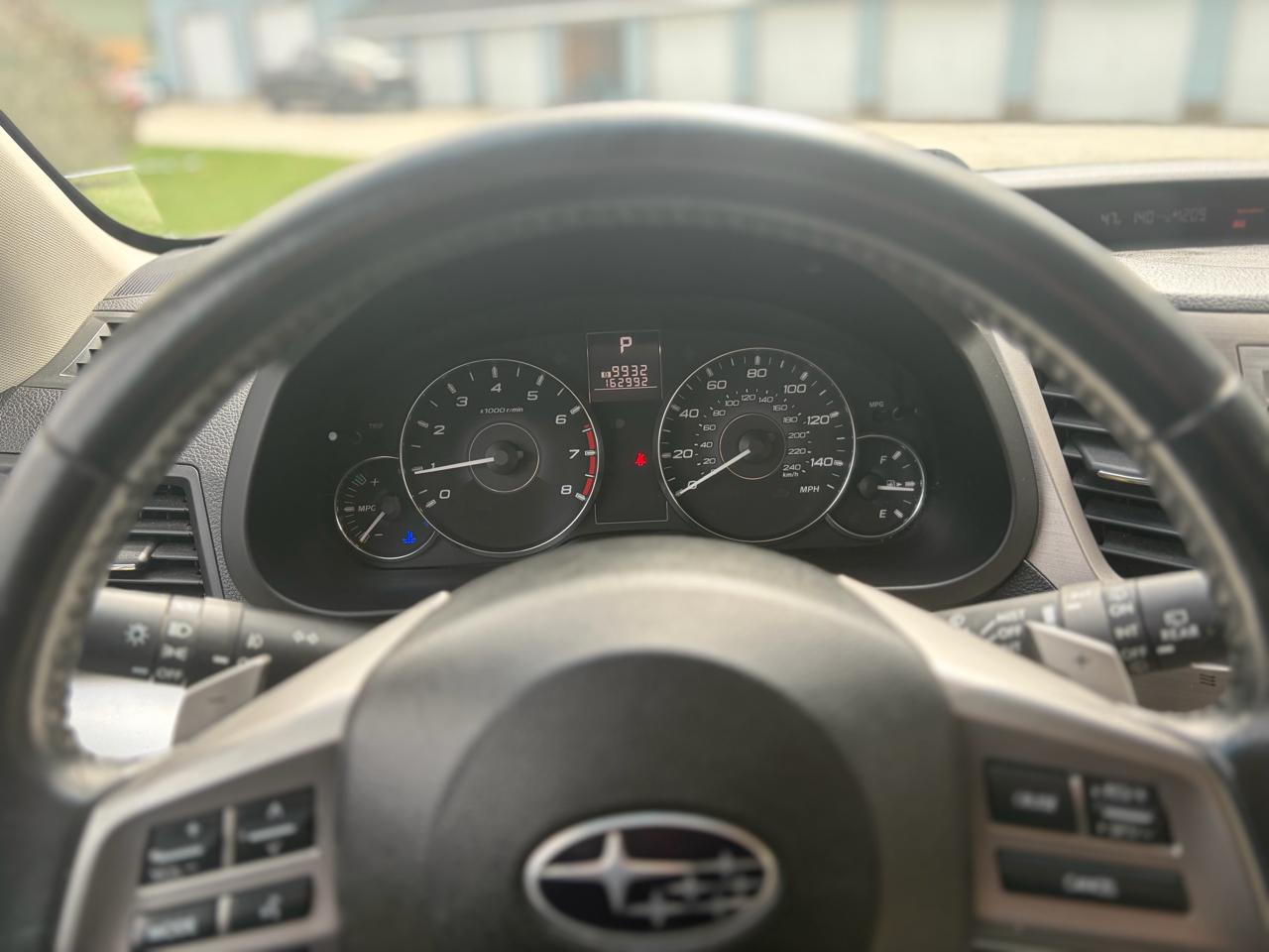 Subaru Outback 2.5i Premium 2012