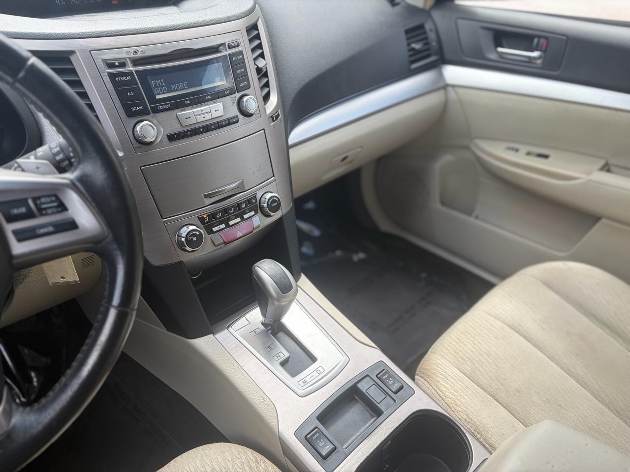 Subaru Outback 2.5i Premium 2012