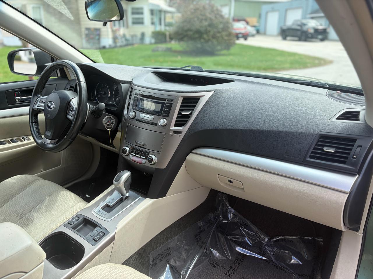 Subaru Outback 2.5i Premium 2012