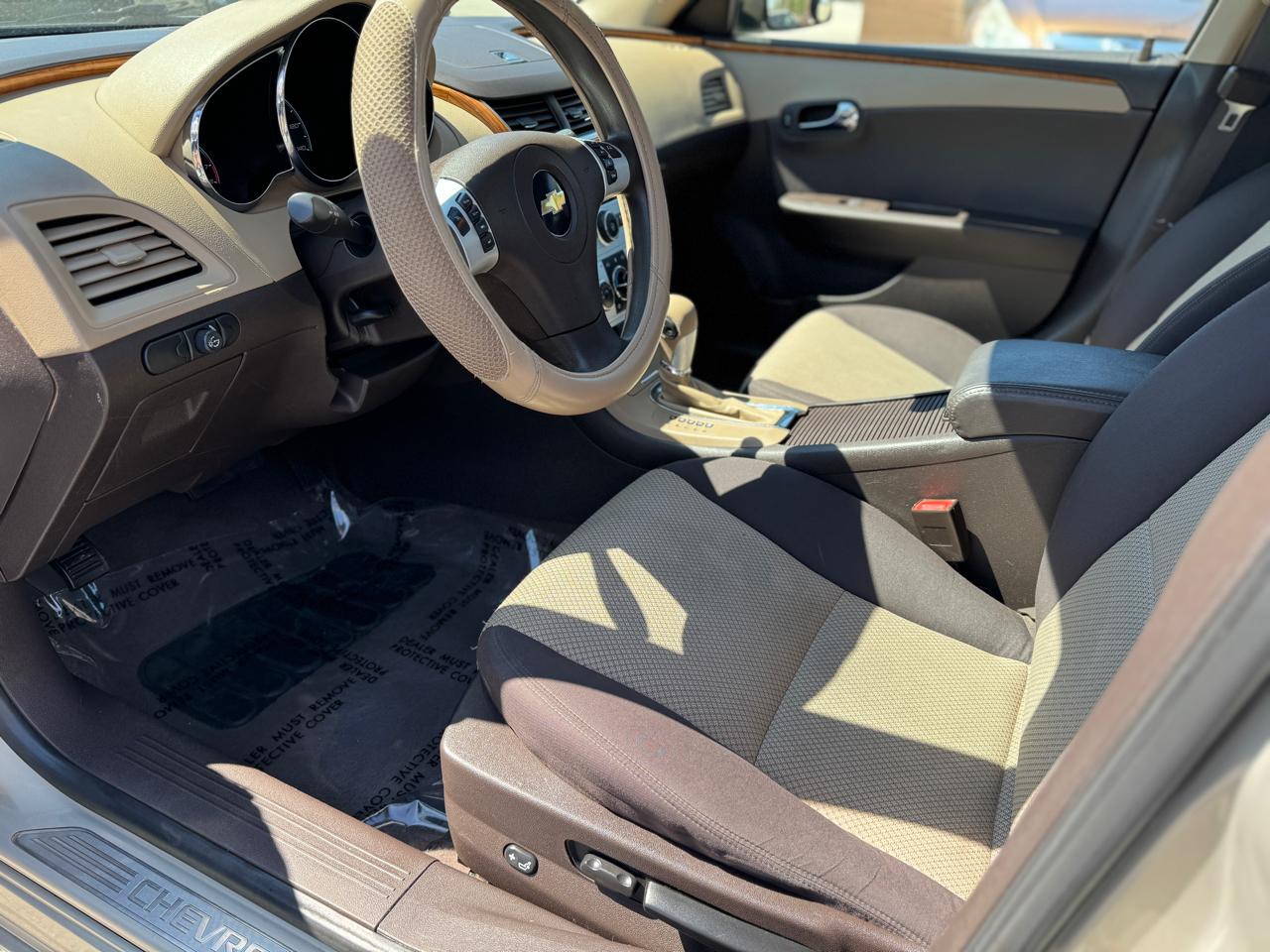 Chevrolet Malibu 1LT 2011