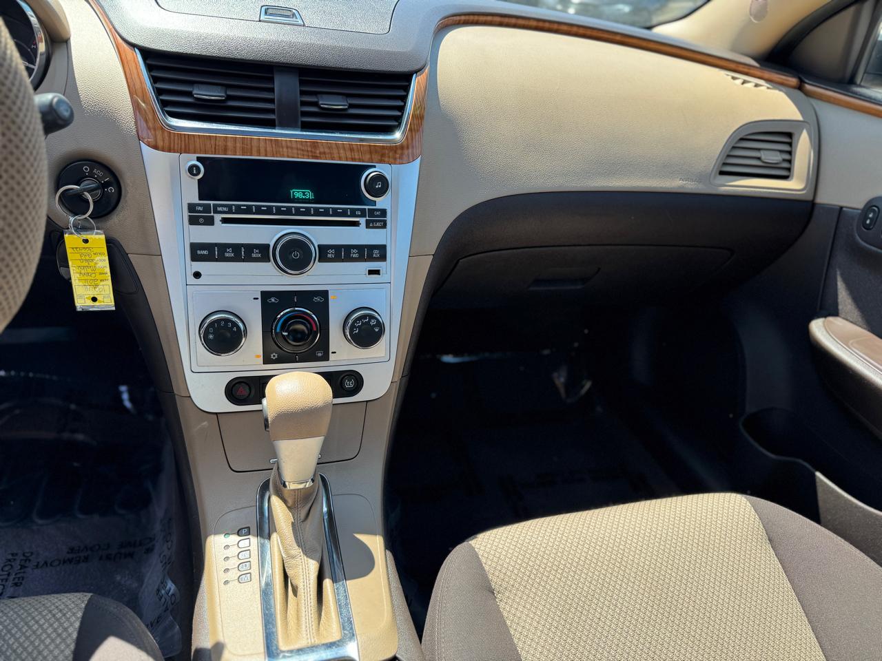 Chevrolet Malibu 1LT 2011