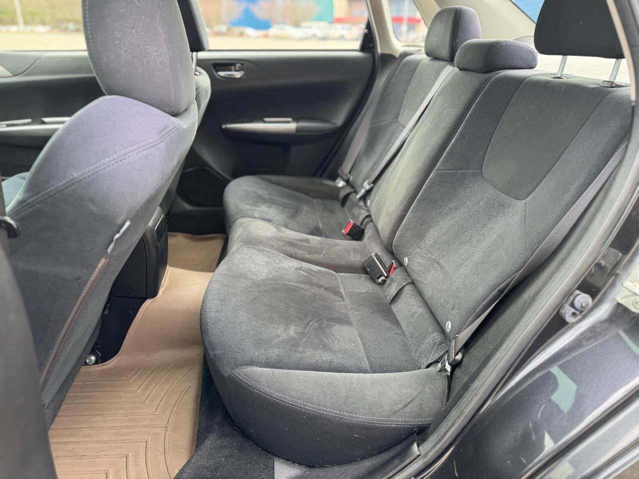 Subaru Impreza 2.5i Premium 4-Door 2010