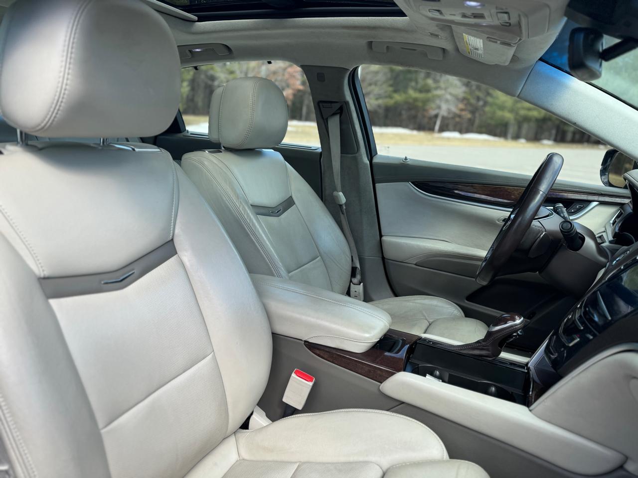 Cadillac XTS Platinum AWD 2013