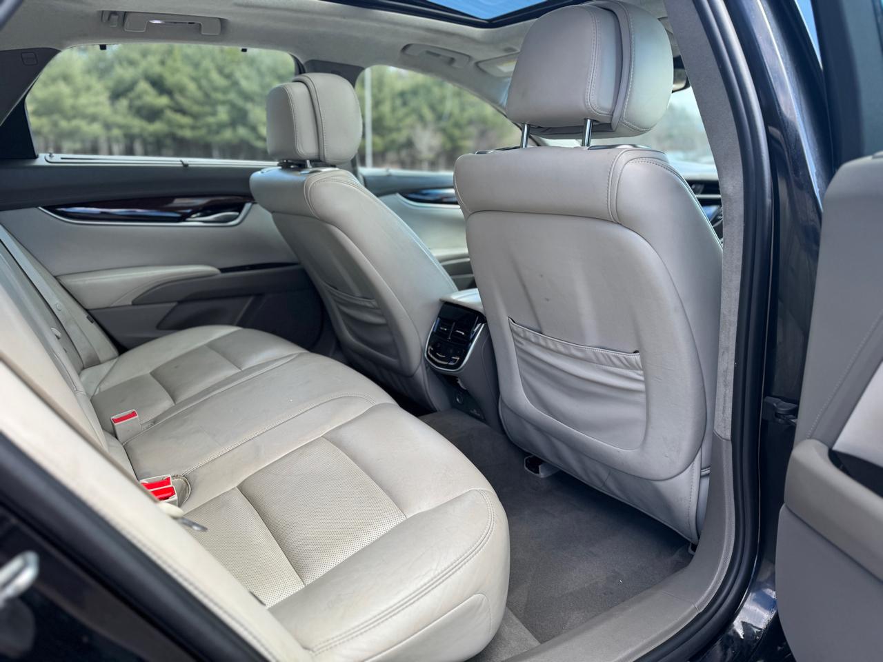 Cadillac XTS Platinum AWD 2013