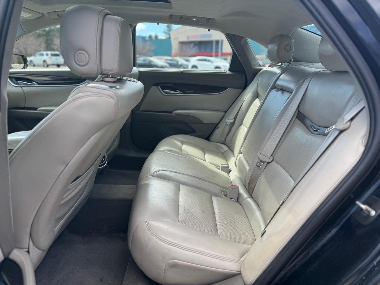 Cadillac XTS Platinum AWD 2013