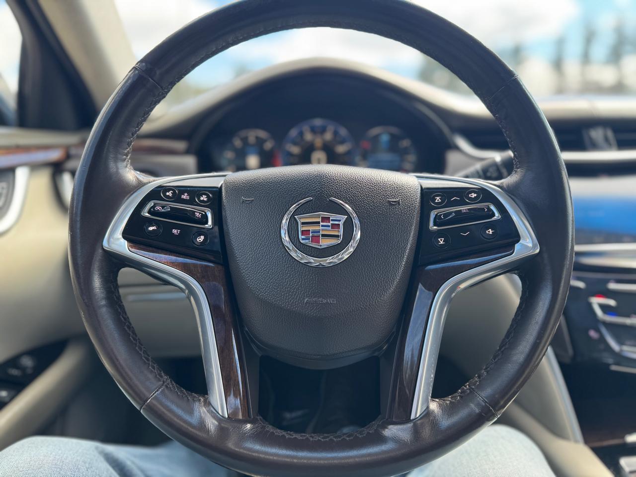 Cadillac XTS Platinum AWD 2013