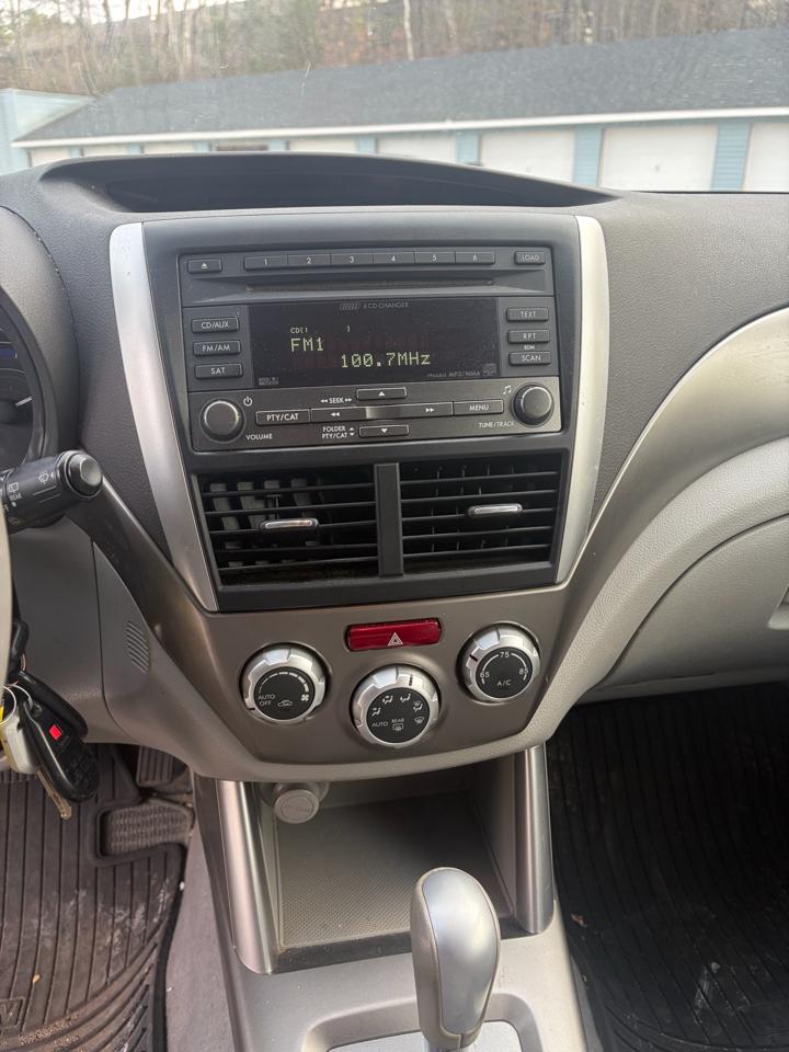 Subaru Forester 2.5X Limited 2010