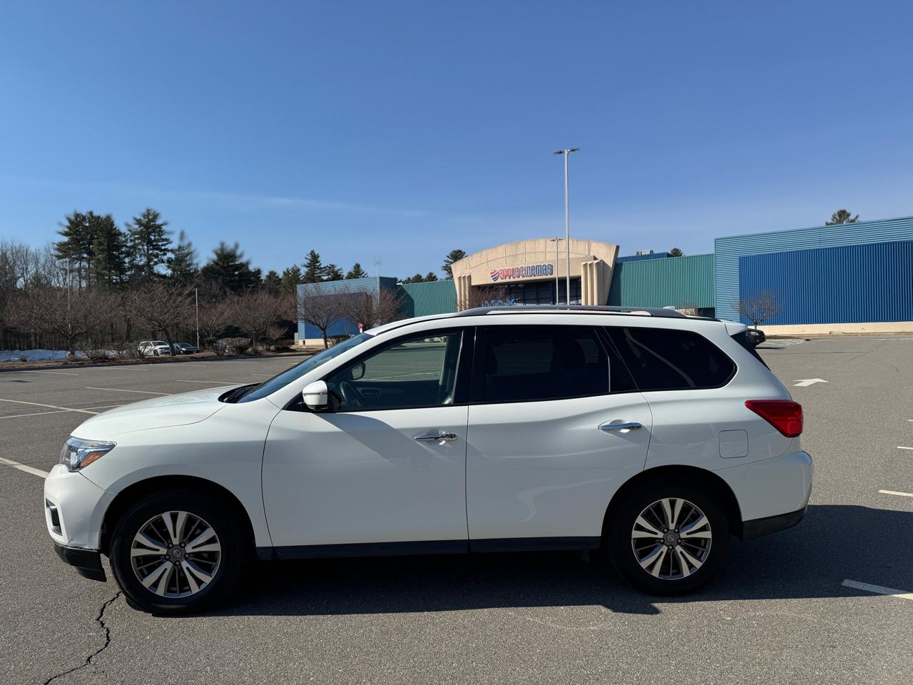 Nissan Pathfinder SL 4WD 2020