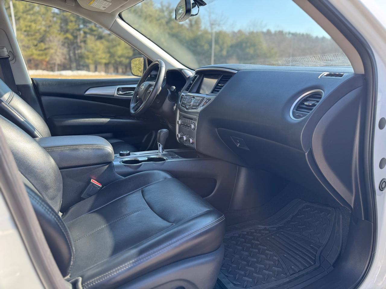 Nissan Pathfinder SL 4WD 2020