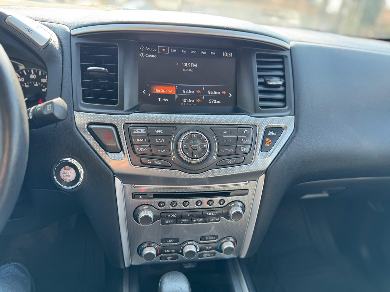 Nissan Pathfinder SL 4WD 2020