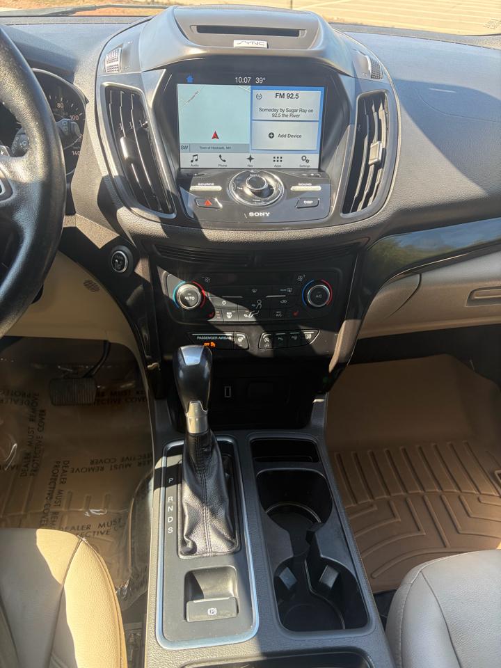 Ford Escape Titanium 4WD 2017
