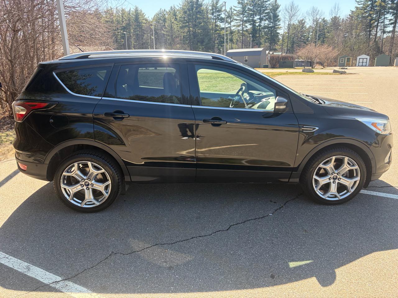 Ford Escape Titanium 4WD 2017