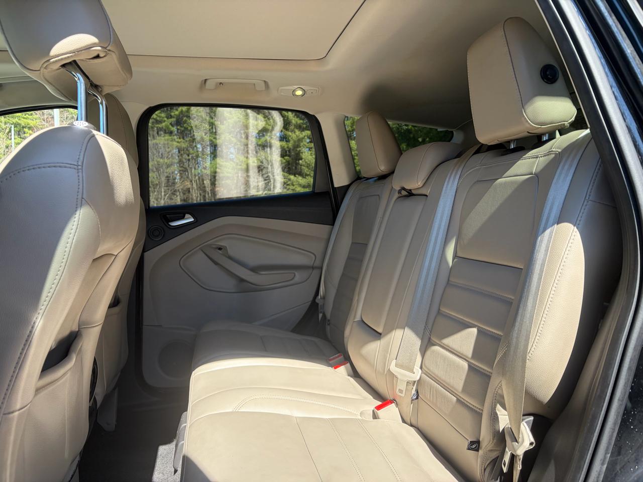Ford Escape Titanium 4WD 2017