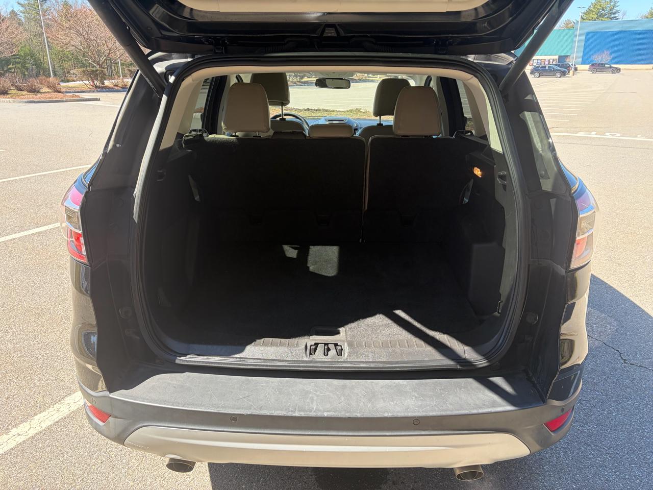 Ford Escape Titanium 4WD 2017