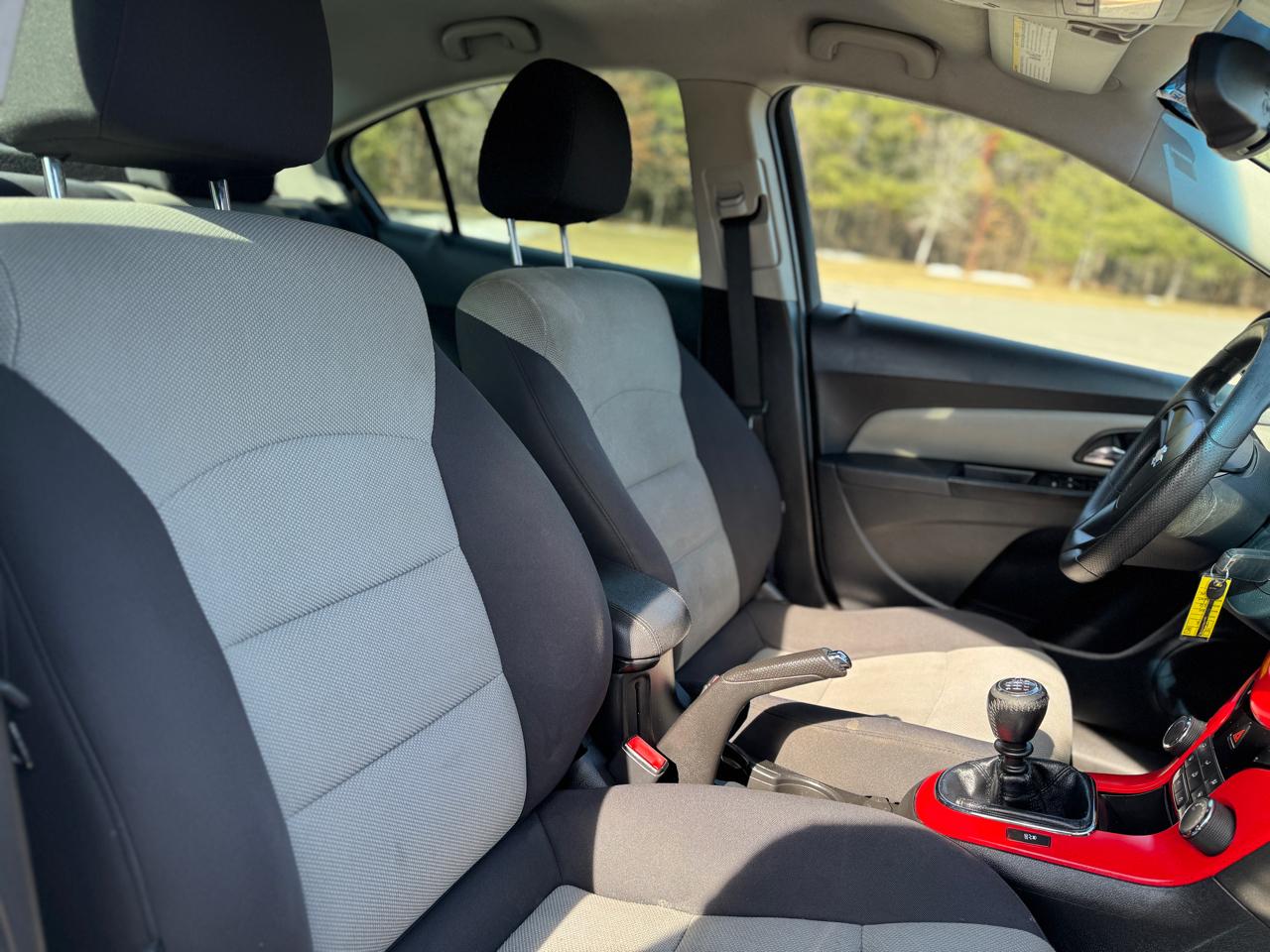 Chevrolet Cruze LS Manual 2013