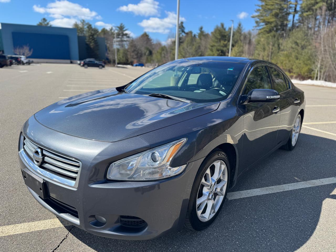 Nissan Maxima SV 2012