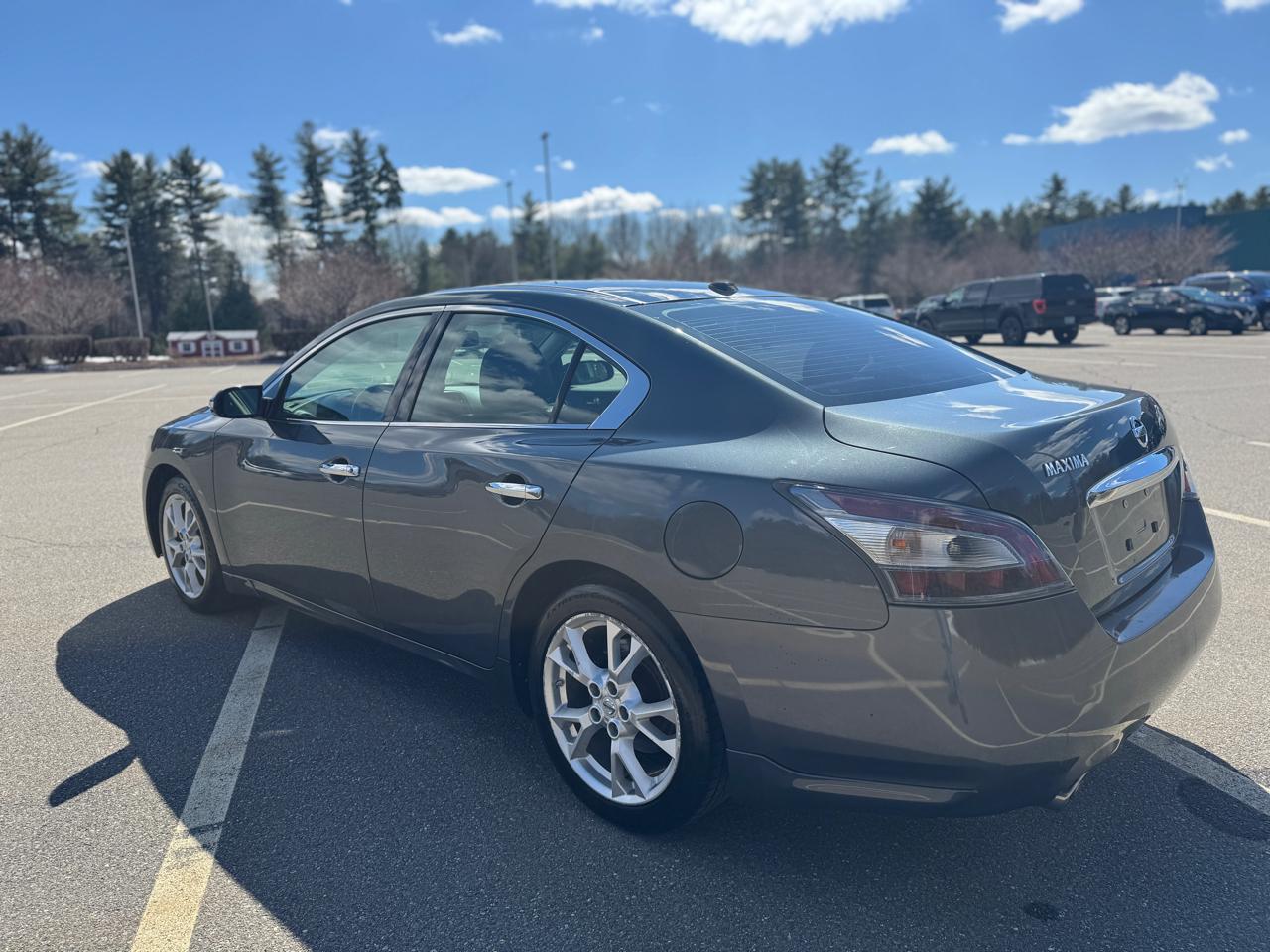 Nissan Maxima SV 2012