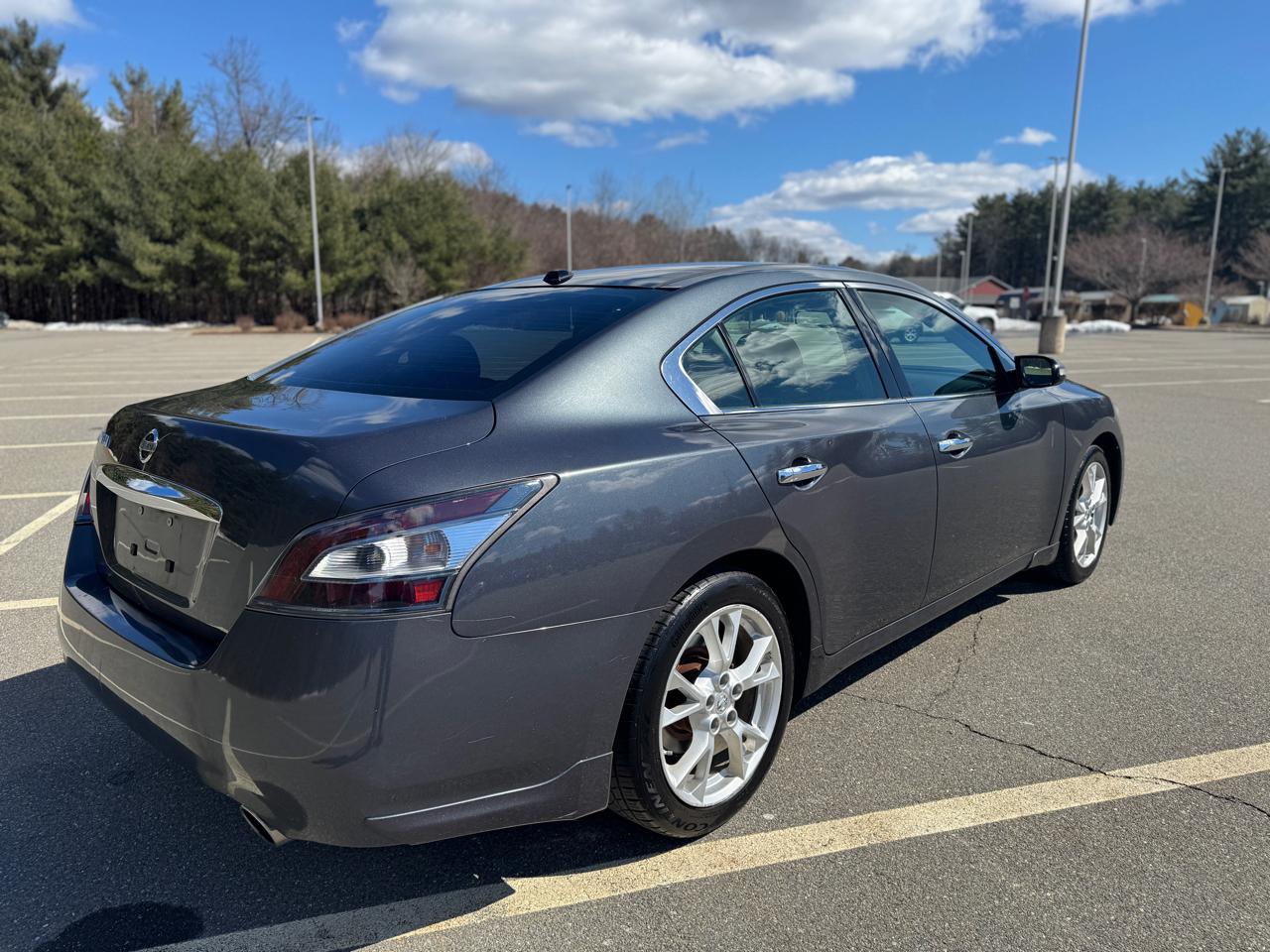 Nissan Maxima SV 2012