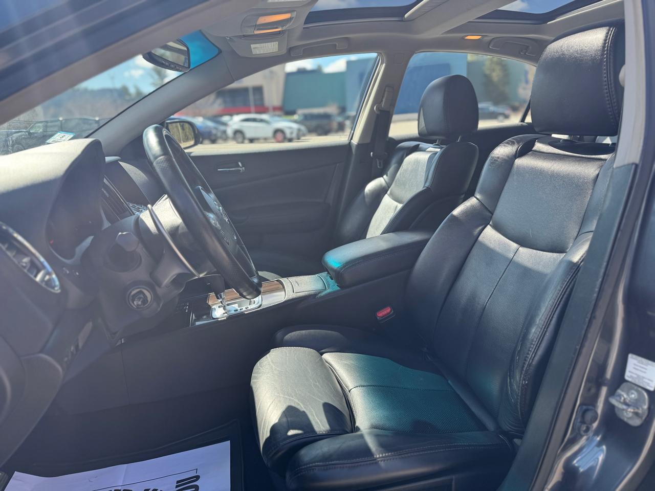 Nissan Maxima SV 2012