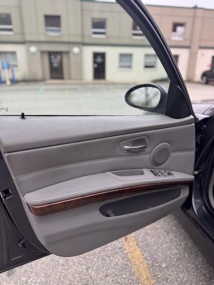 BMW 3-Series 335i 2007