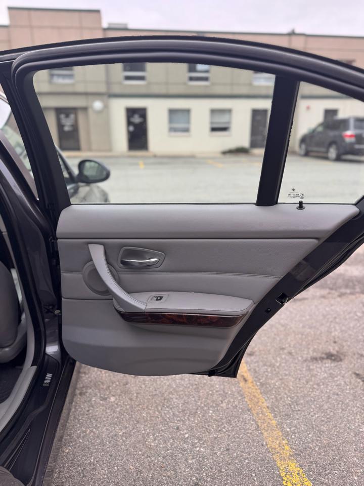 BMW 3-Series 335i 2007