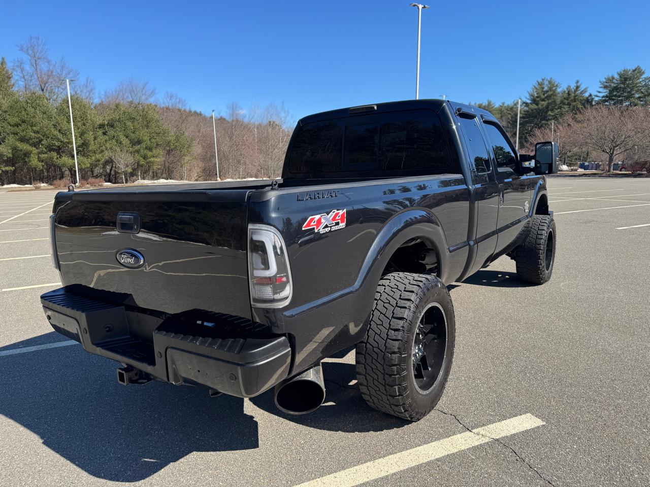 Ford F-350 SD XLT SuperCab Long Bed 4WD 2011