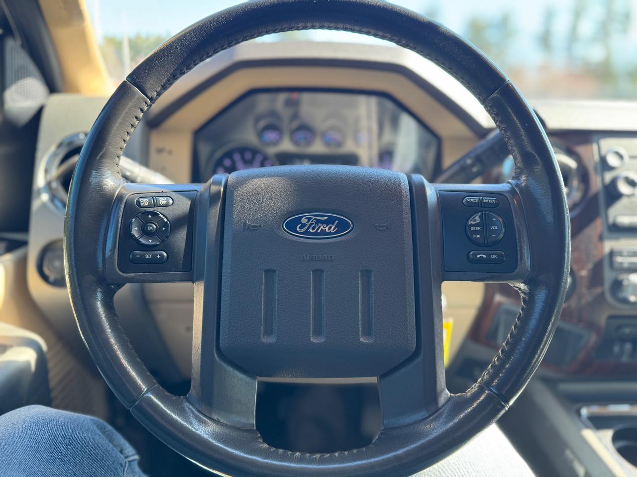 Ford F-350 SD XLT SuperCab Long Bed 4WD 2011