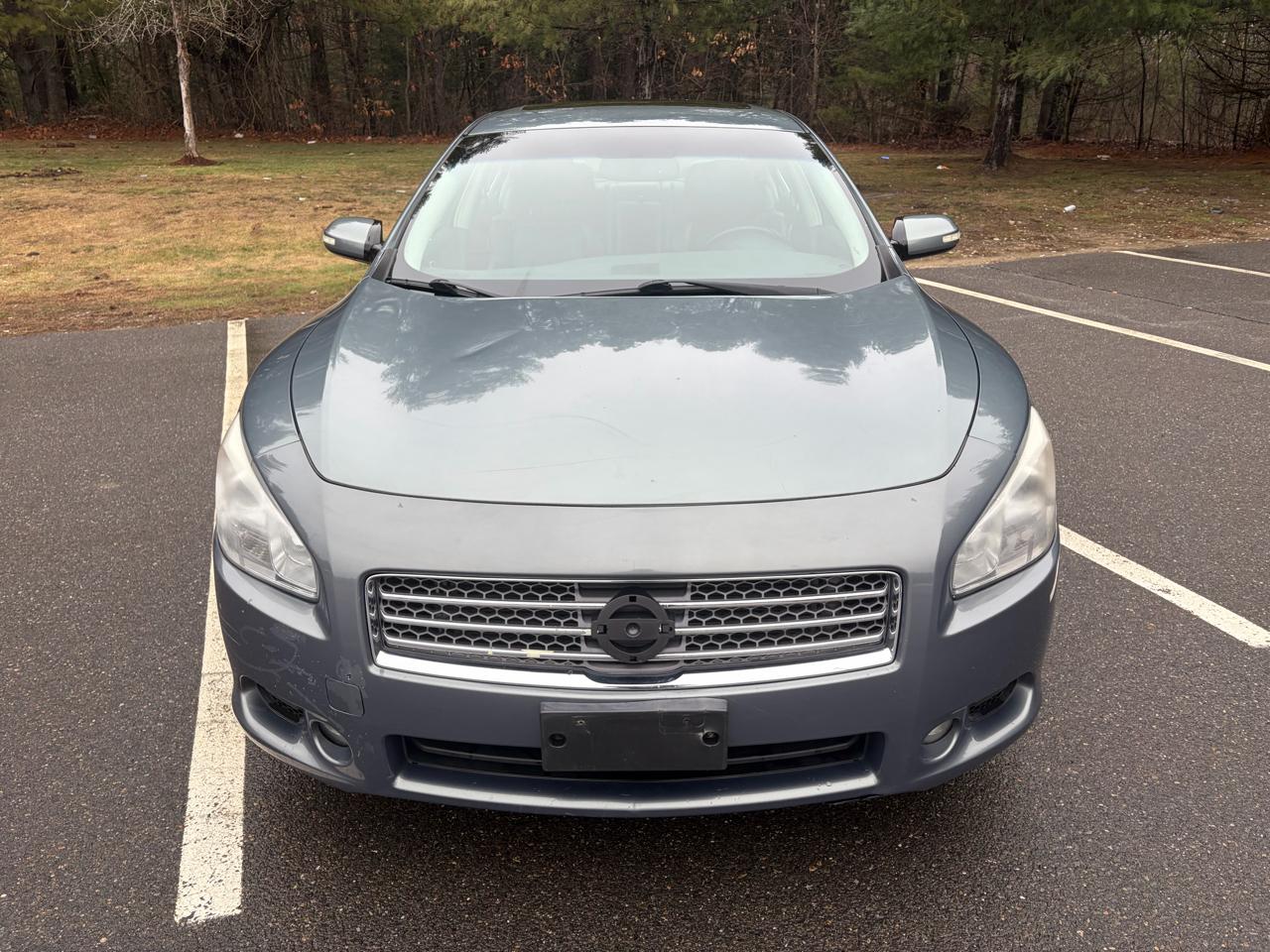 Nissan Maxima SV 2010