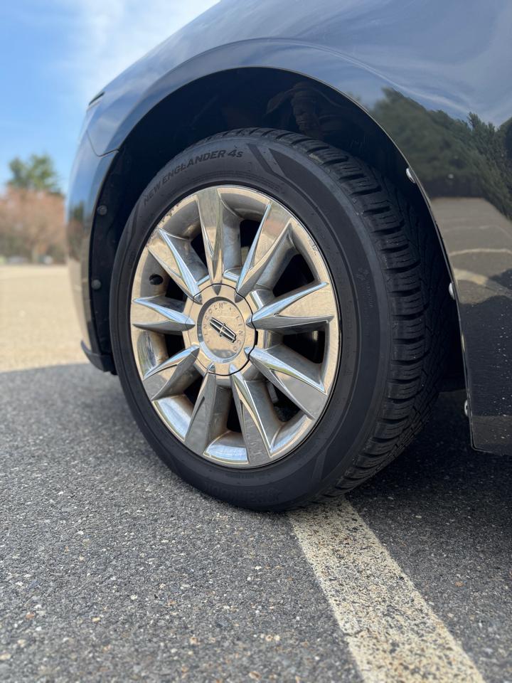 Lincoln MKZ AWD 2012