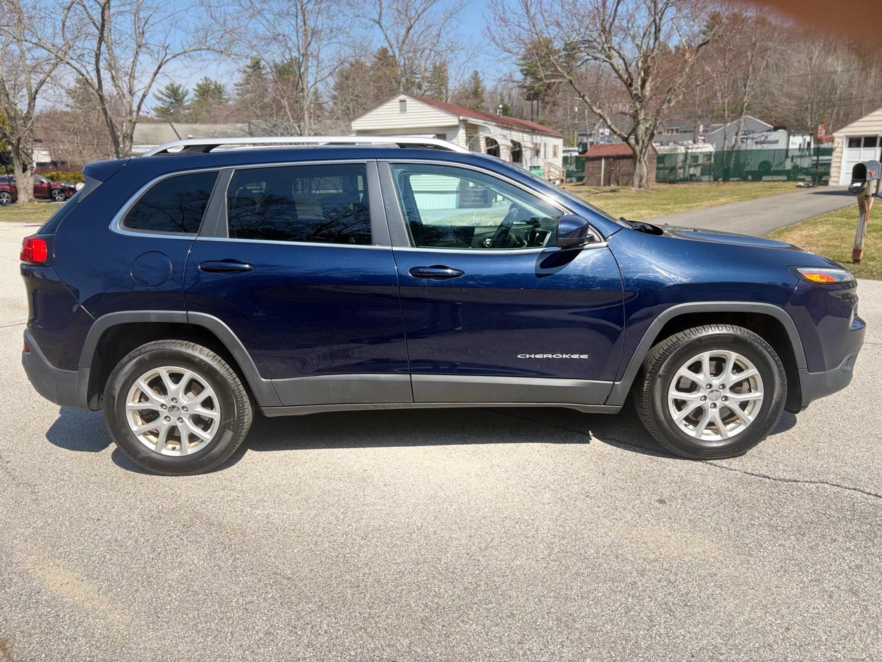 Jeep Cherokee Latitude 4WD 2015