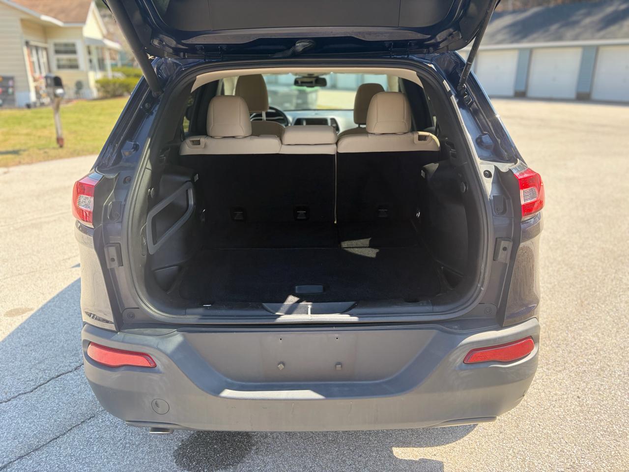 Jeep Cherokee Latitude 4WD 2015