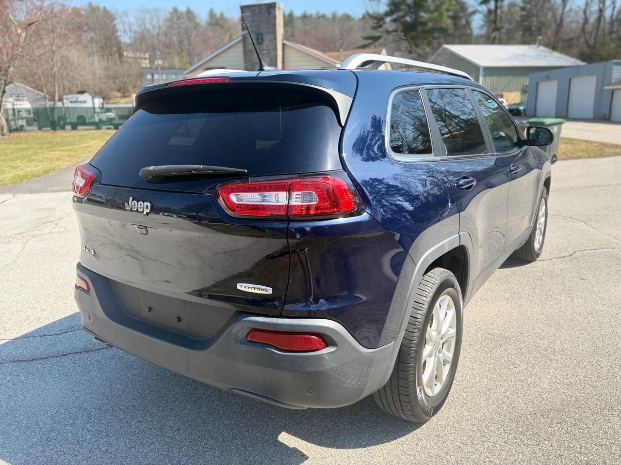 Jeep Cherokee Latitude 4WD 2015
