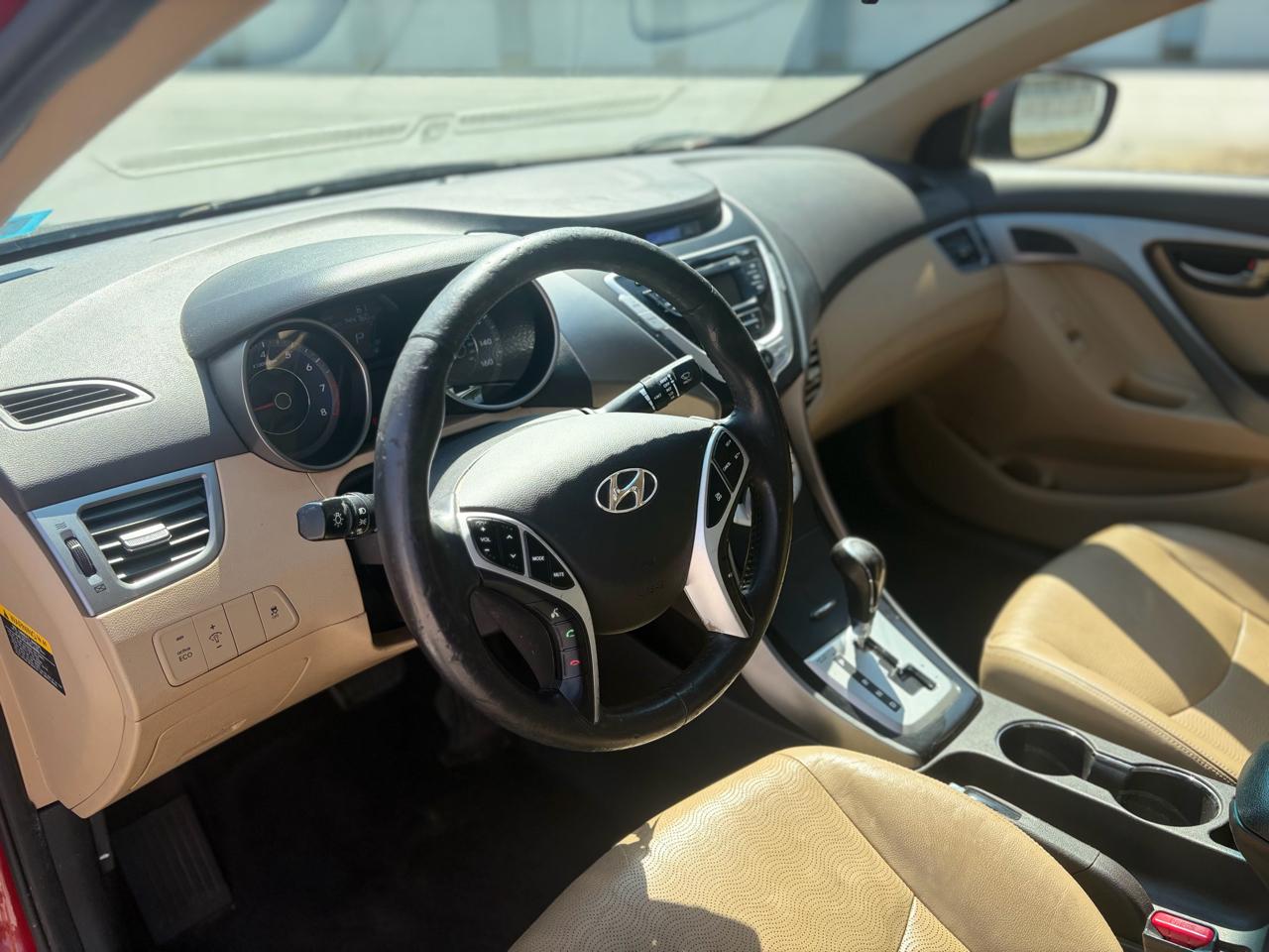 Hyundai Elantra Limited 2012