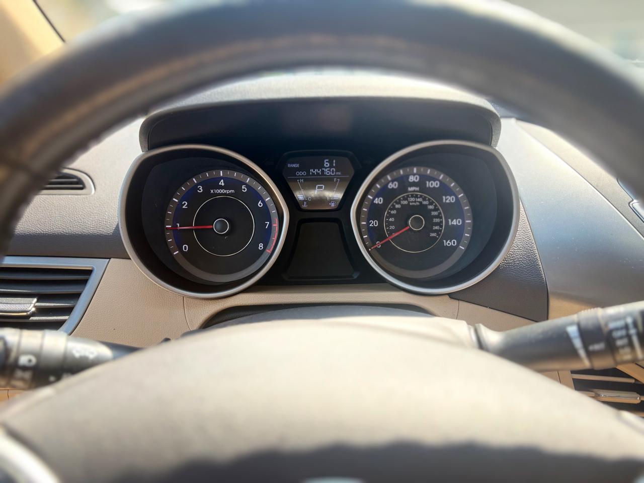 Hyundai Elantra Limited 2012