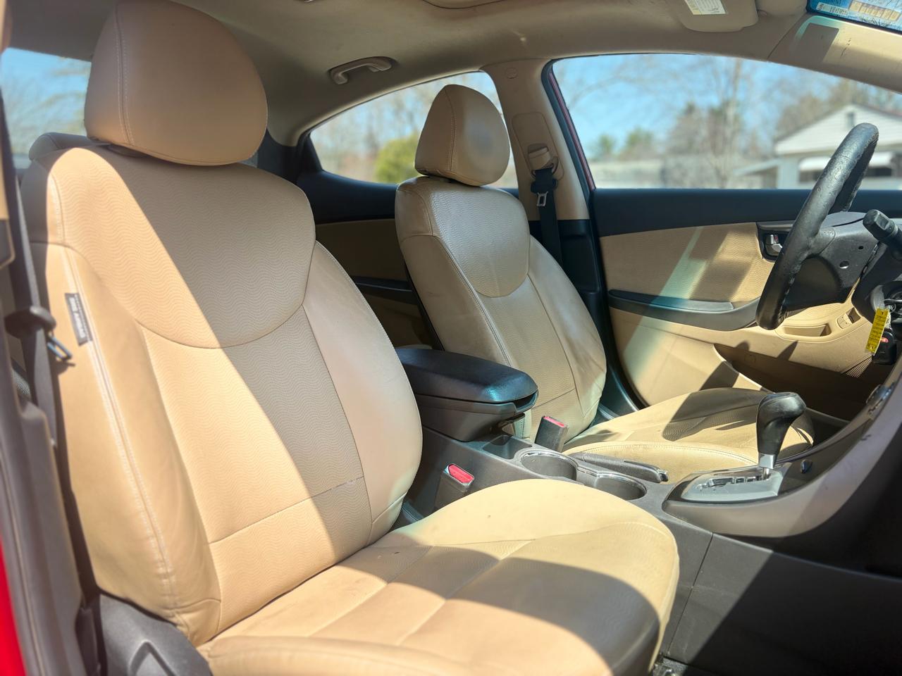 Hyundai Elantra Limited 2012