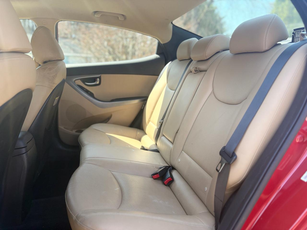 Hyundai Elantra Limited 2012