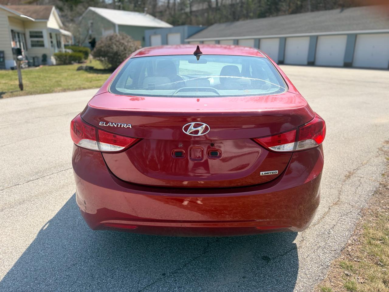 Hyundai Elantra Limited 2012