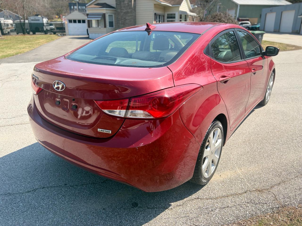 Hyundai Elantra Limited 2012
