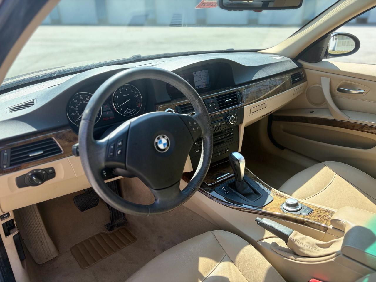 BMW 3-Series 328xi 2008