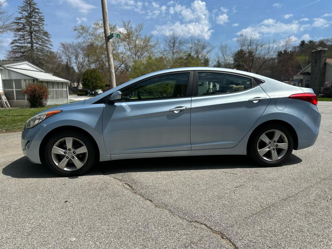 Hyundai Elantra Limited 2012