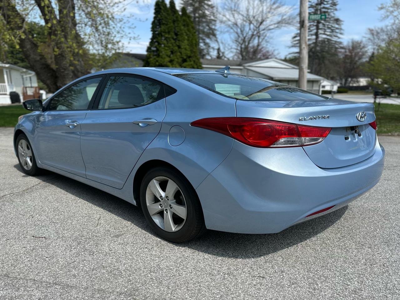 Hyundai Elantra Limited 2012