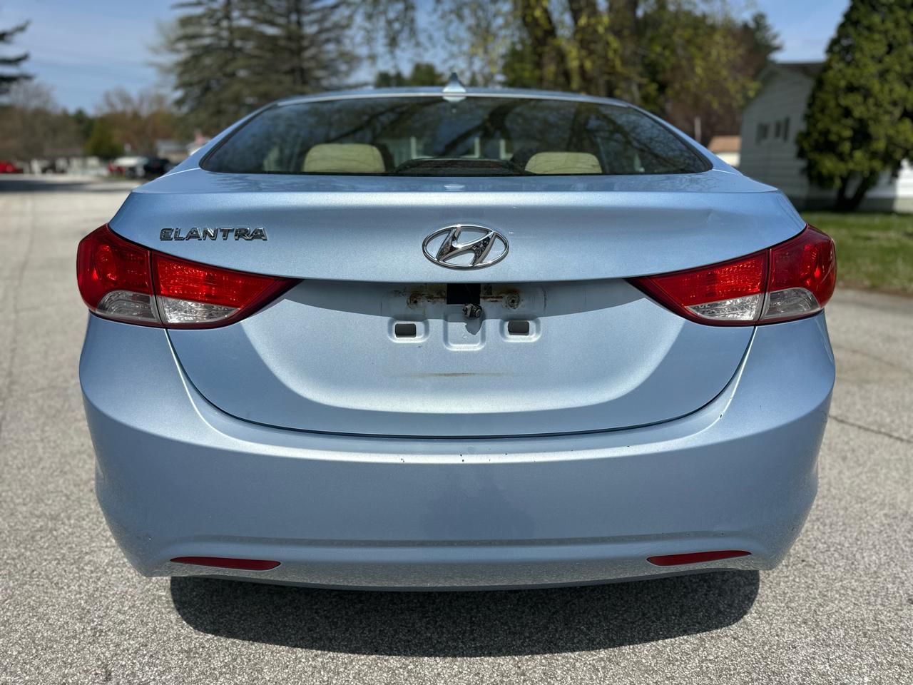 Hyundai Elantra Limited 2012