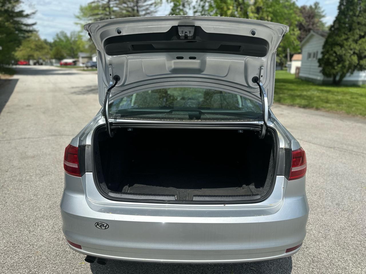 Volkswagen Jetta 1.4T S w/Technology 6A 2016