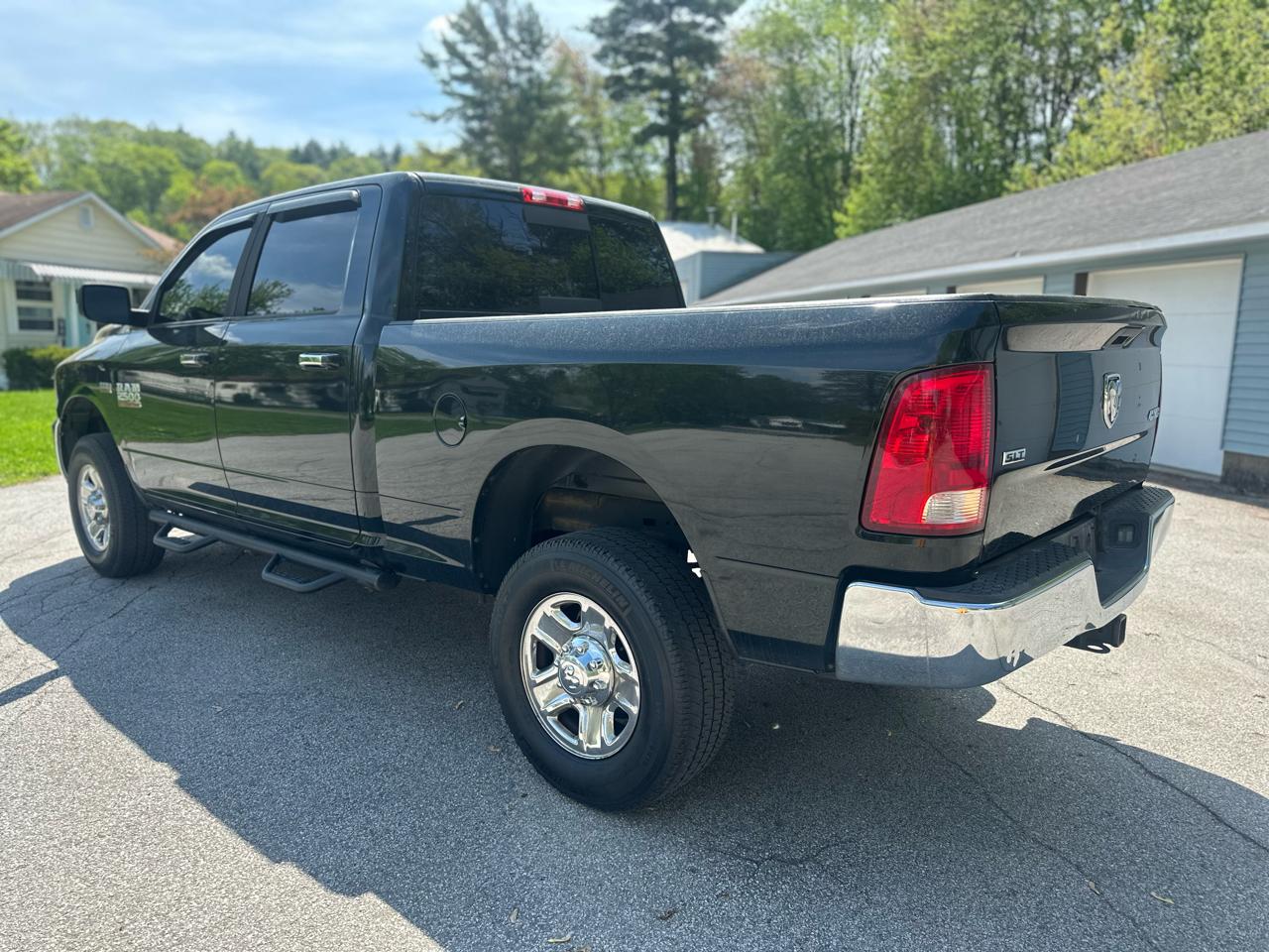 RAM 2500 SLT Crew Cab SWB 4WD 2016