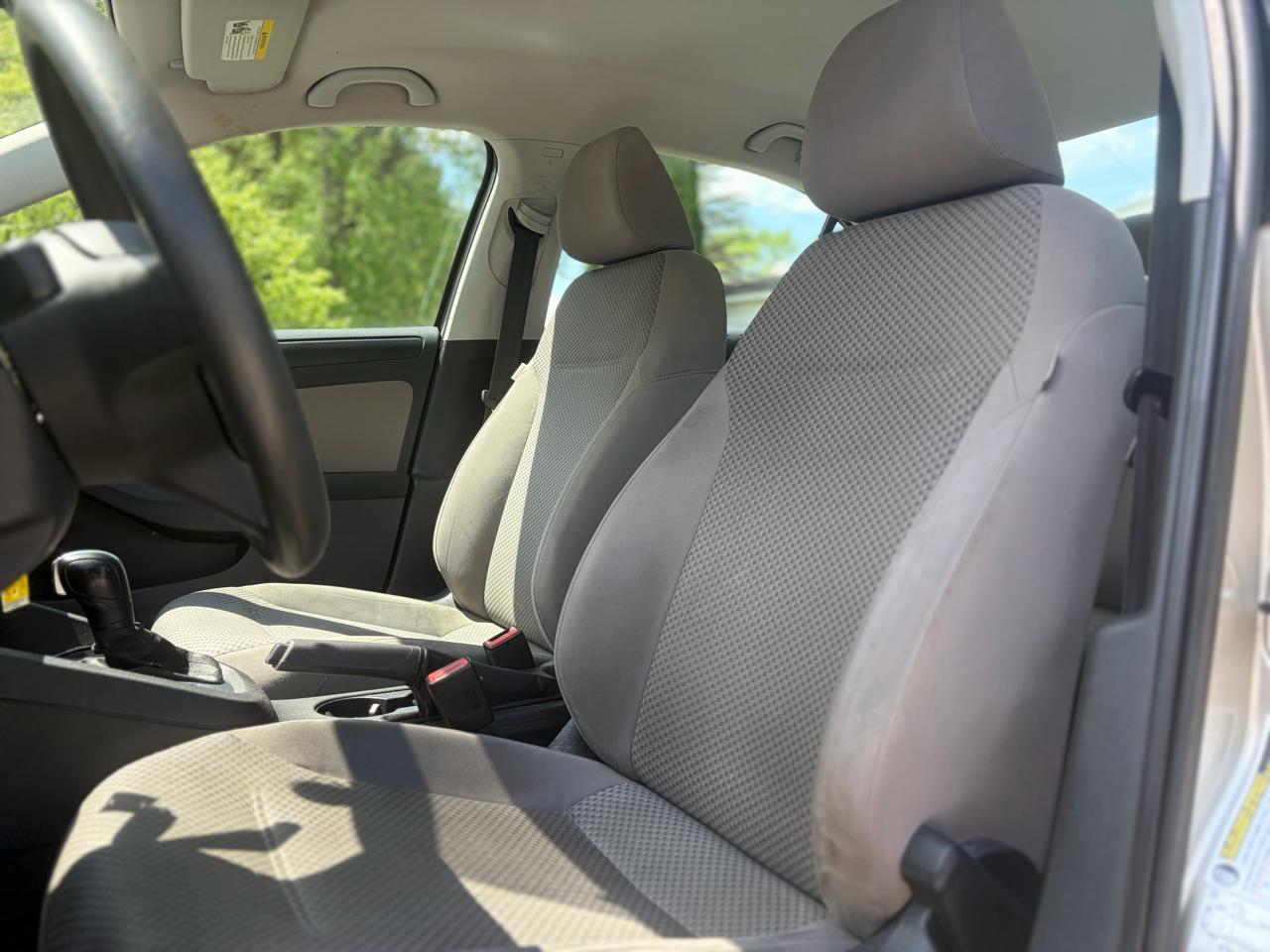 Volkswagen Jetta S 2012