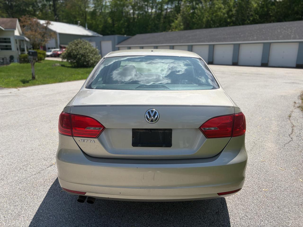 Volkswagen Jetta S 2012