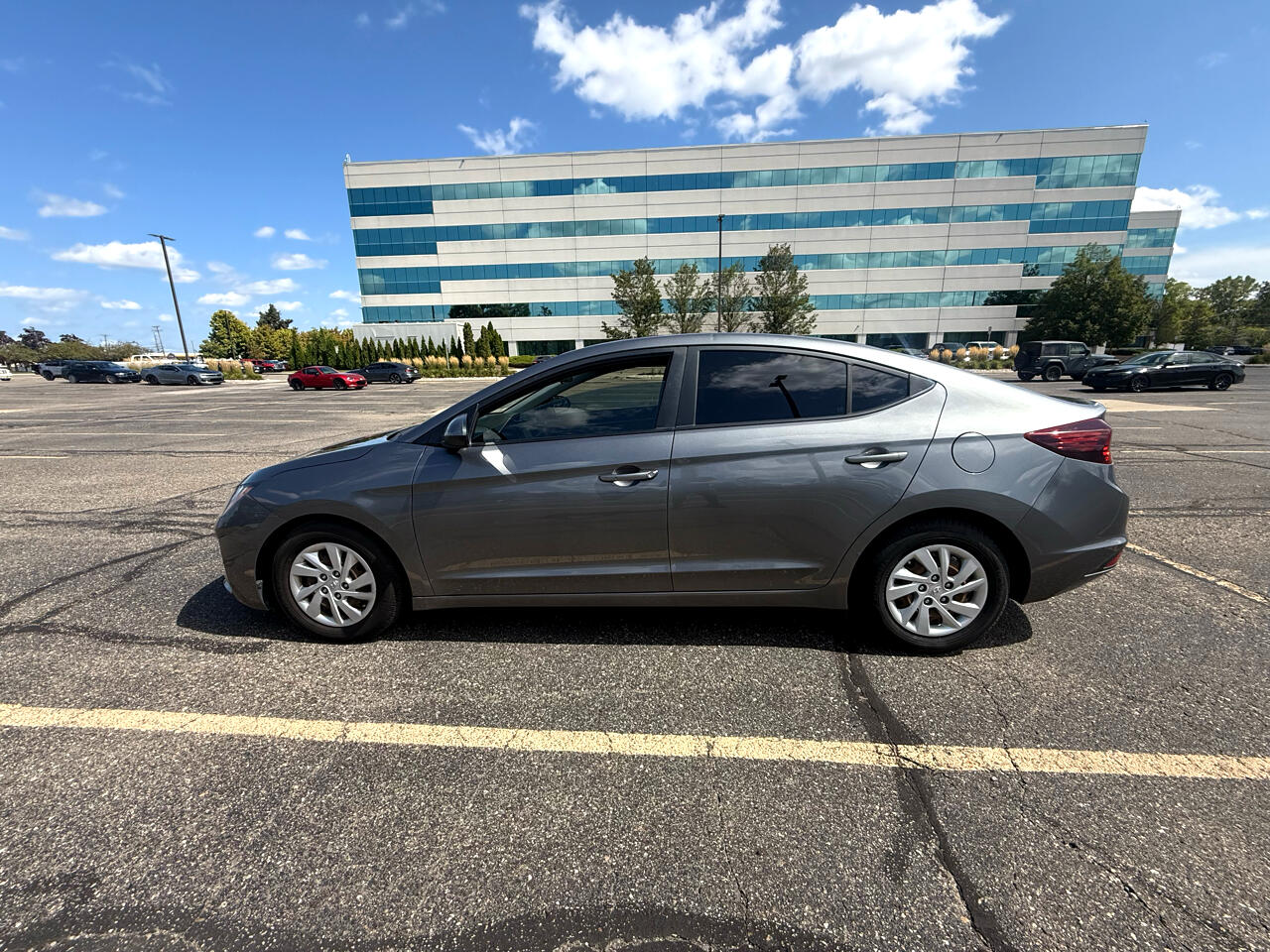 Hyundai Elantra  2020