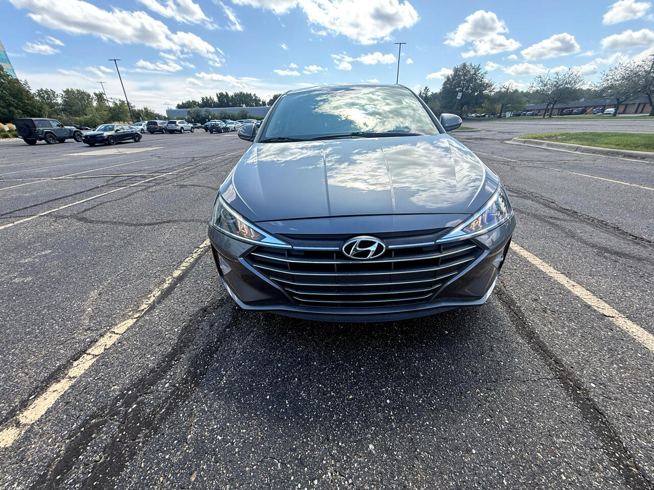 Hyundai Elantra  2020